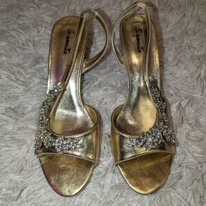 Samnita Gold Women's Shoes with Rhinestone Detail RARE